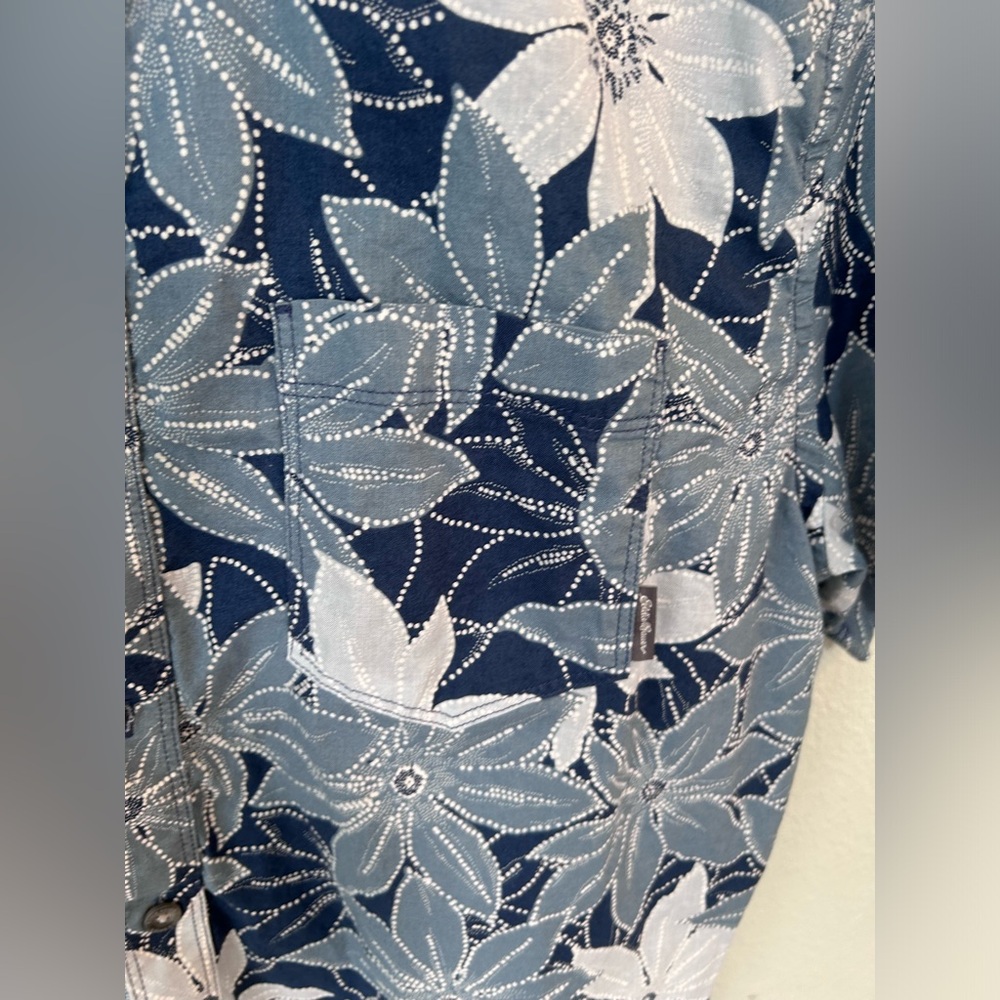Mens Eddie Bauer button down blue floral shirt - Picture 5 of 7
